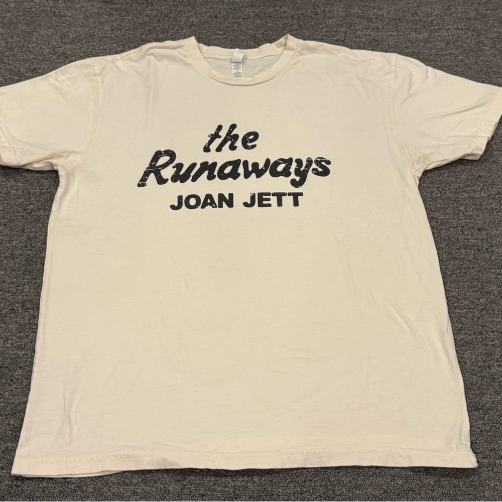 Retro Joan Jett & The Runaways Cream Graphic T-Shirt